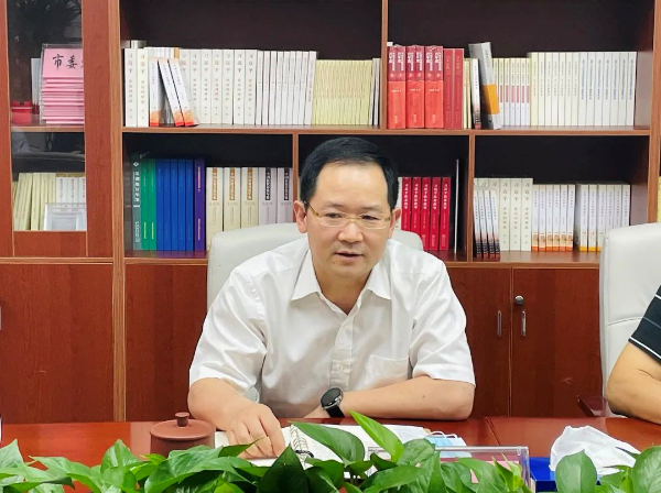 刘卫翔认真听取了此次学习分享.